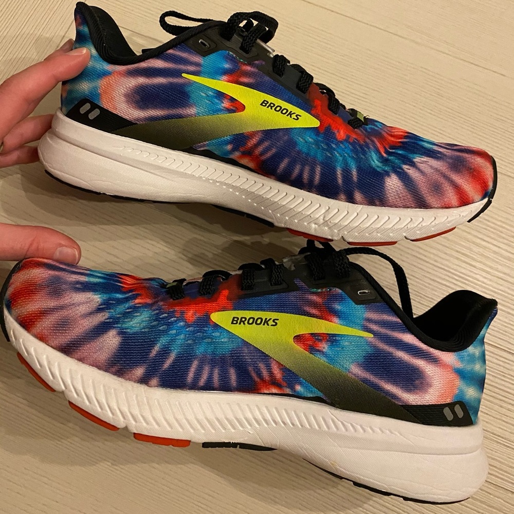 Brooks Launch 8